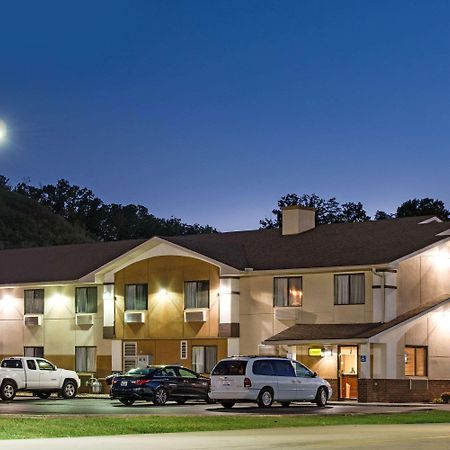 Hotel Super 8 By Wyndham Ripley Esterno foto