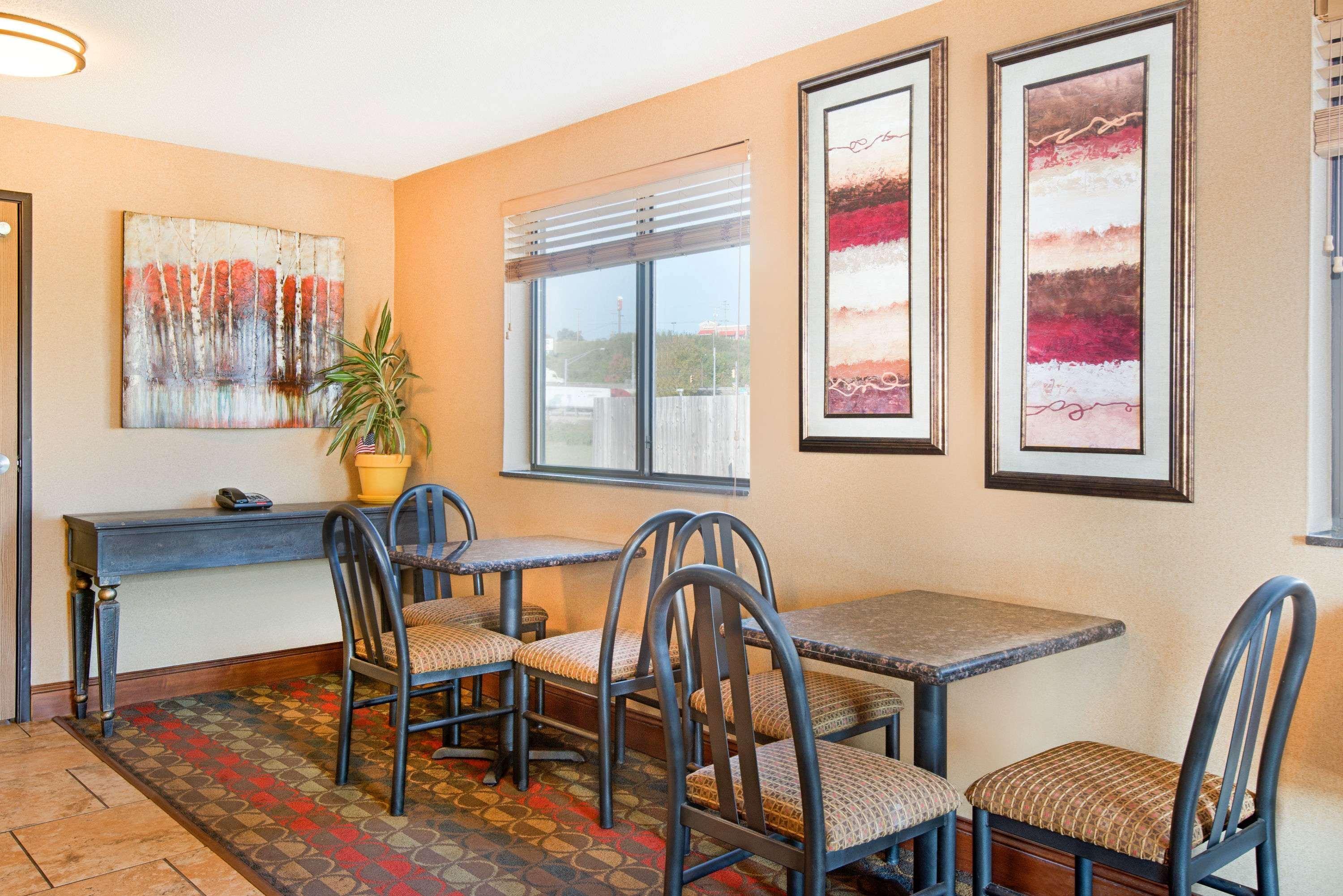 Hotel Super 8 By Wyndham Ripley Esterno foto